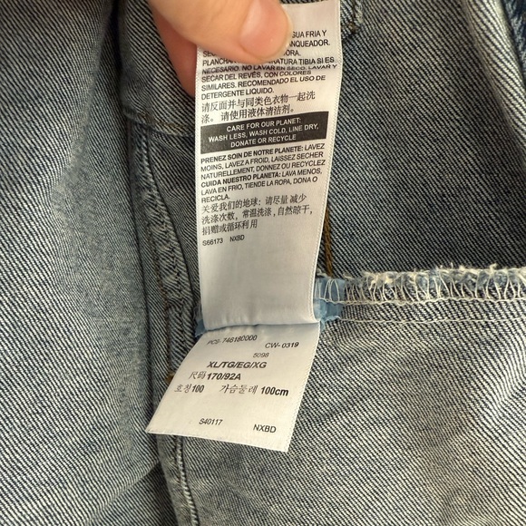 Levi Jean Jacket size XL - Picture 10 of 10